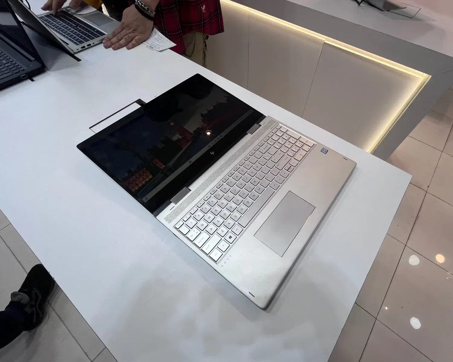 جدیدترین لپ تاپ های تلبت شو فقط با یک‌ برگ چک|رایانه همراه|تهران, میرداماد|دیوار