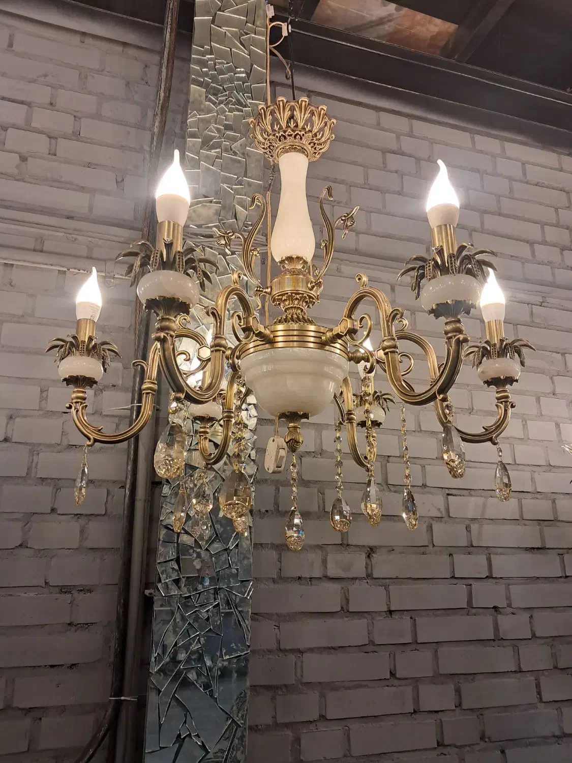 لوستر البرز کد ۲۰۰۲|لوستر و چراغ آویز|اصفهان, باغ فدک|دیوار