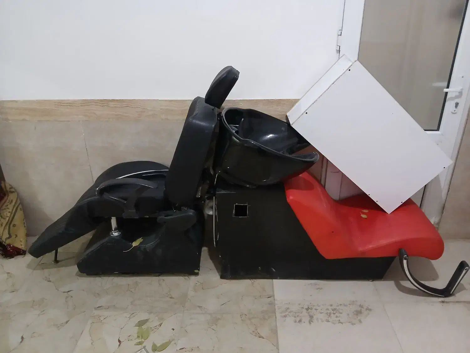 فروشی|آرایشگاه و سالنهای زیبایی|تکاب, |دیوار