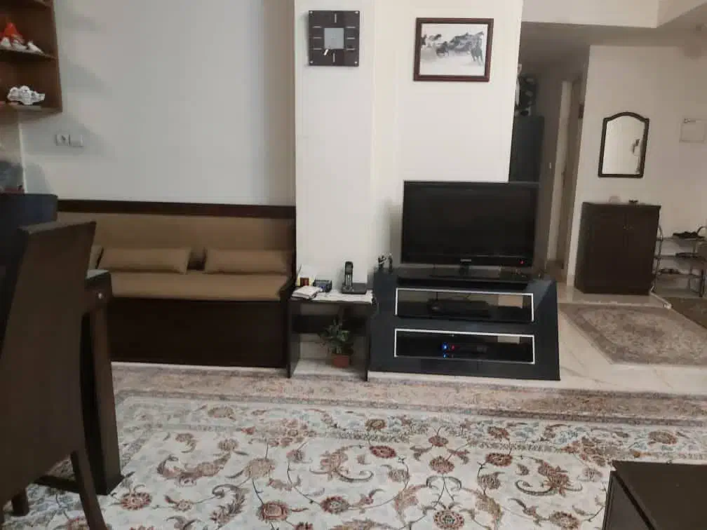 ۷۴ متر  مبله   دو خوابه بیمه نزدیک به مترو