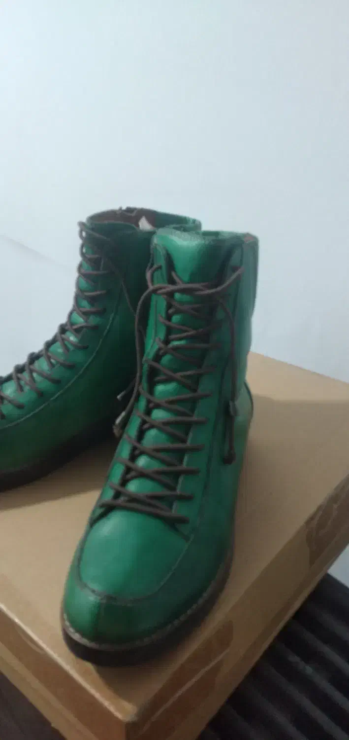 بوت زنانه سایز ۳۸|کیف، کفش، کمربند|تهران, اراضی عباس آباد|دیوار