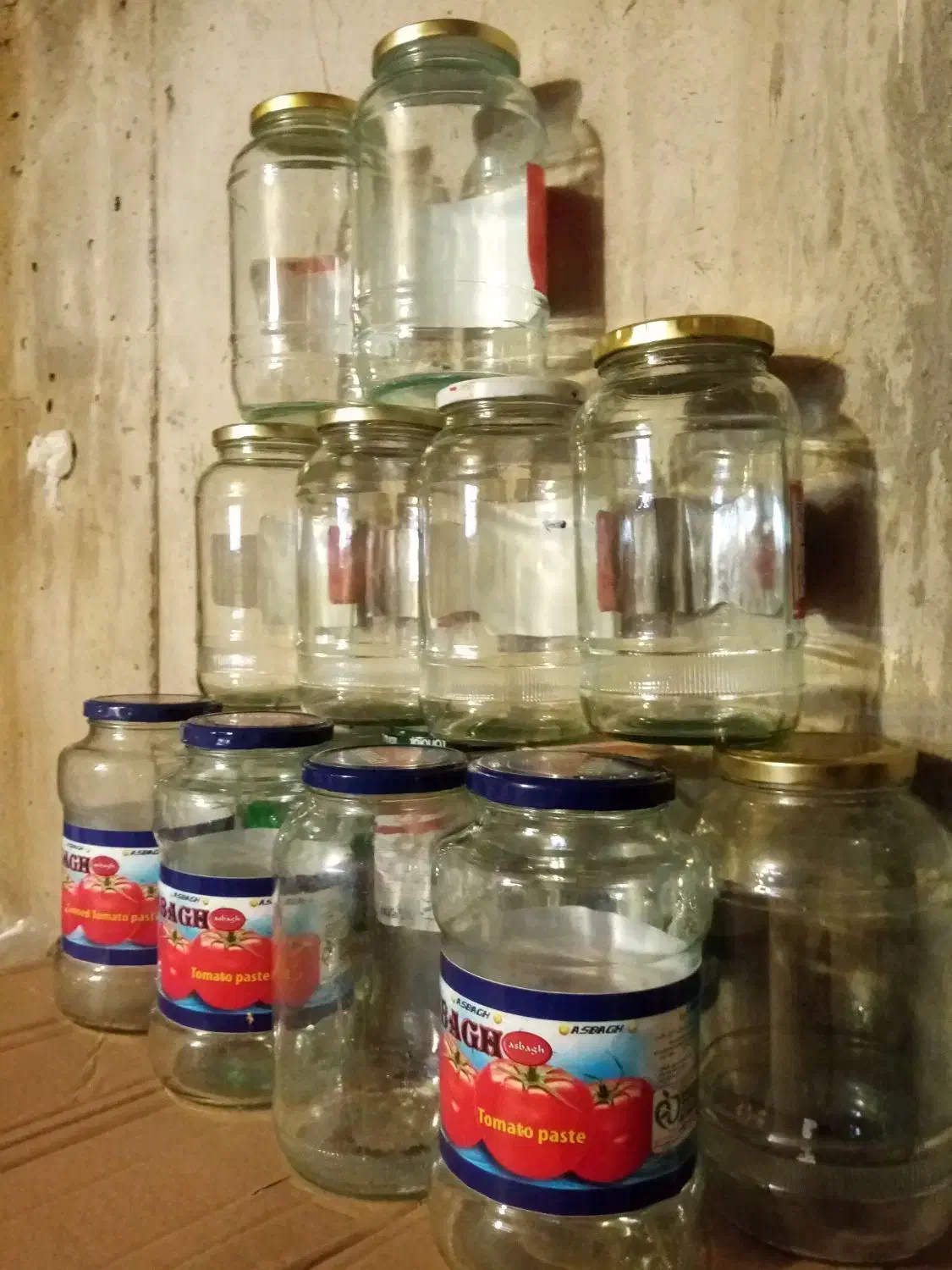 شیشه های خالی رب کاملا سالم وتمیز|ظروف نگهدارنده، پلاستیکی، یکبارمصرف|تبریز, |دیوار