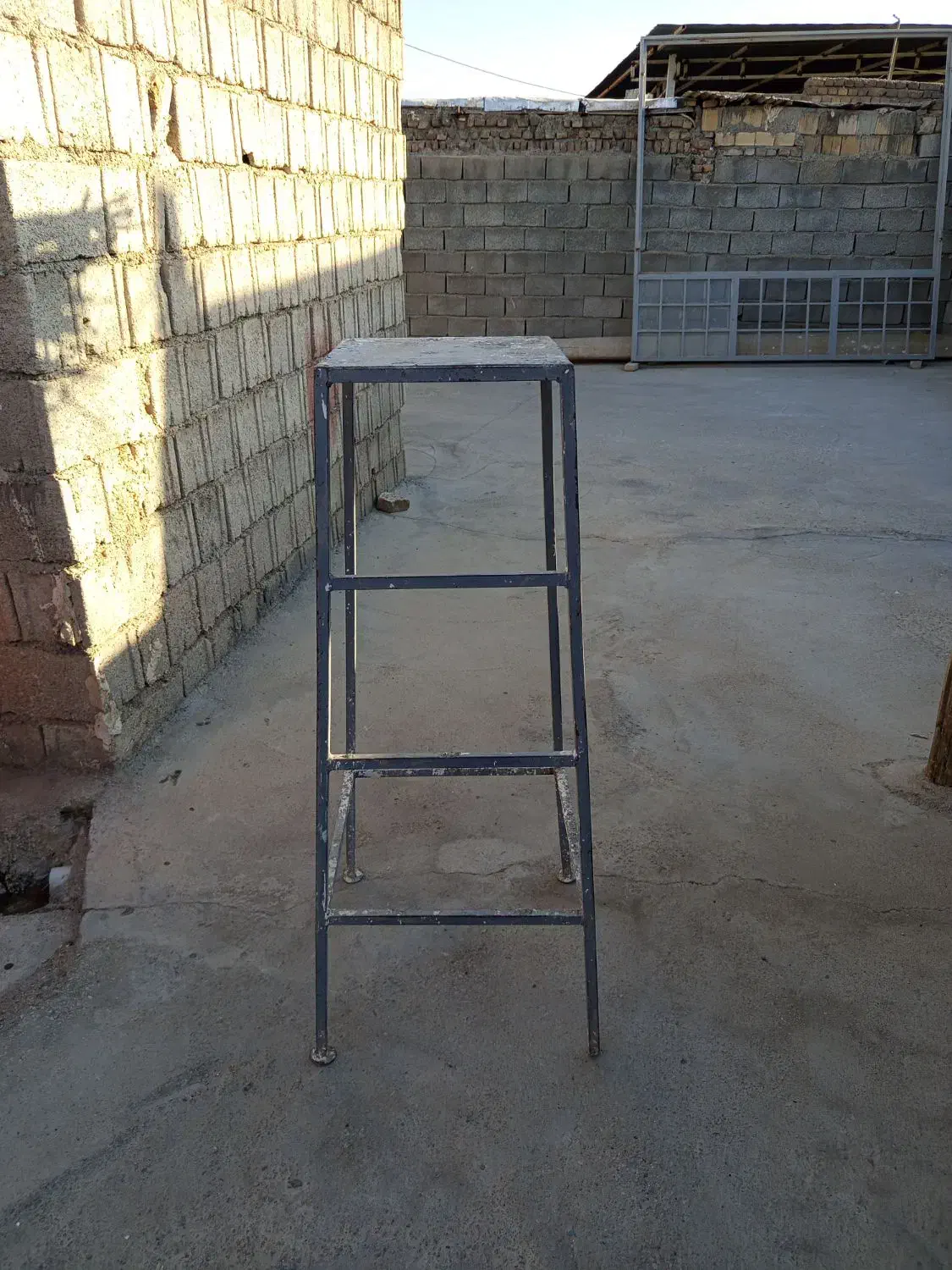 چهار پایه|صندلی و نیمکت|پلدختر, |دیوار