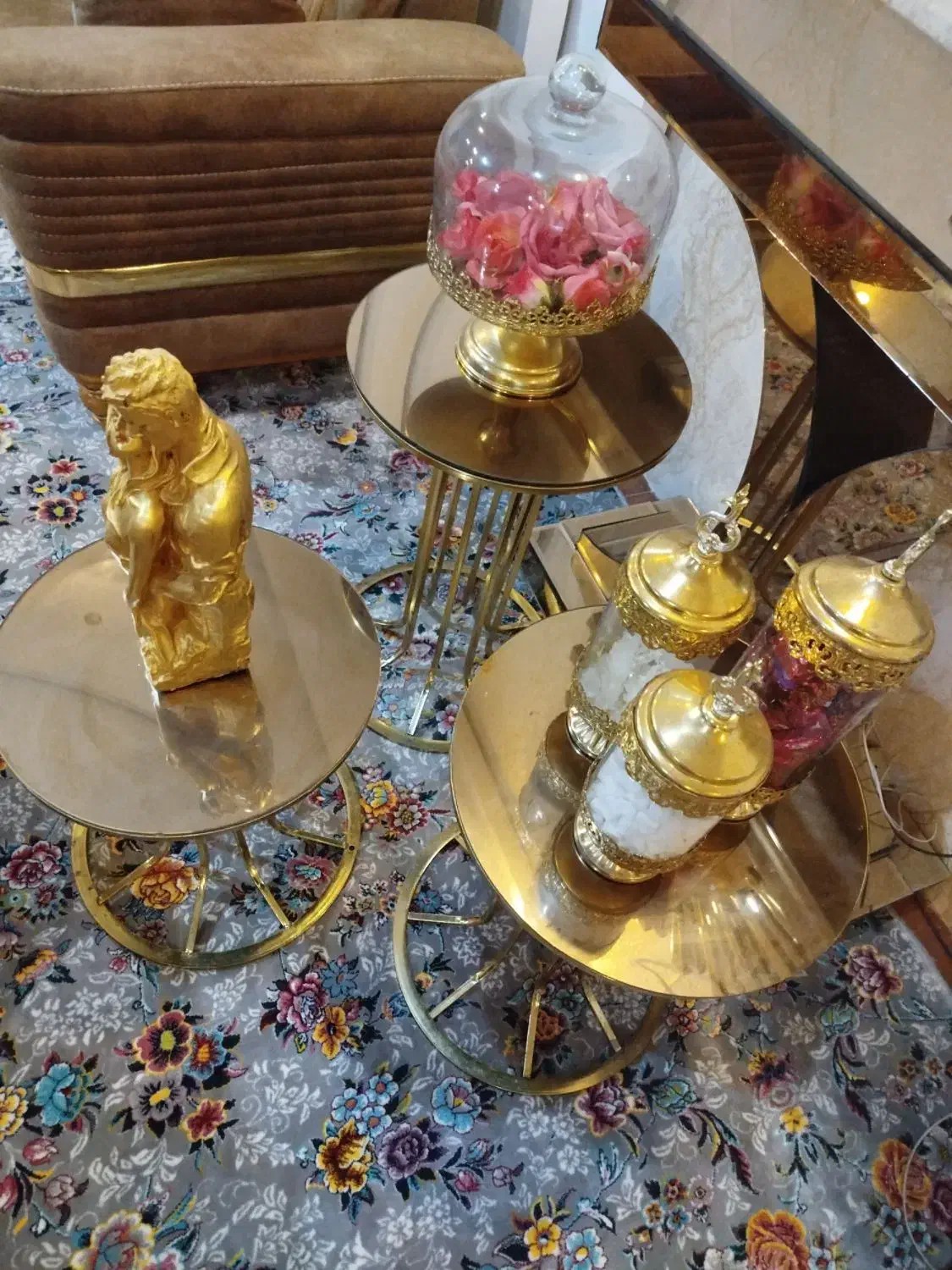 میز  بزرگ مبل وسه عدد گل میز|مبلمان خانگی و میز عسلی|چمران, |دیوار