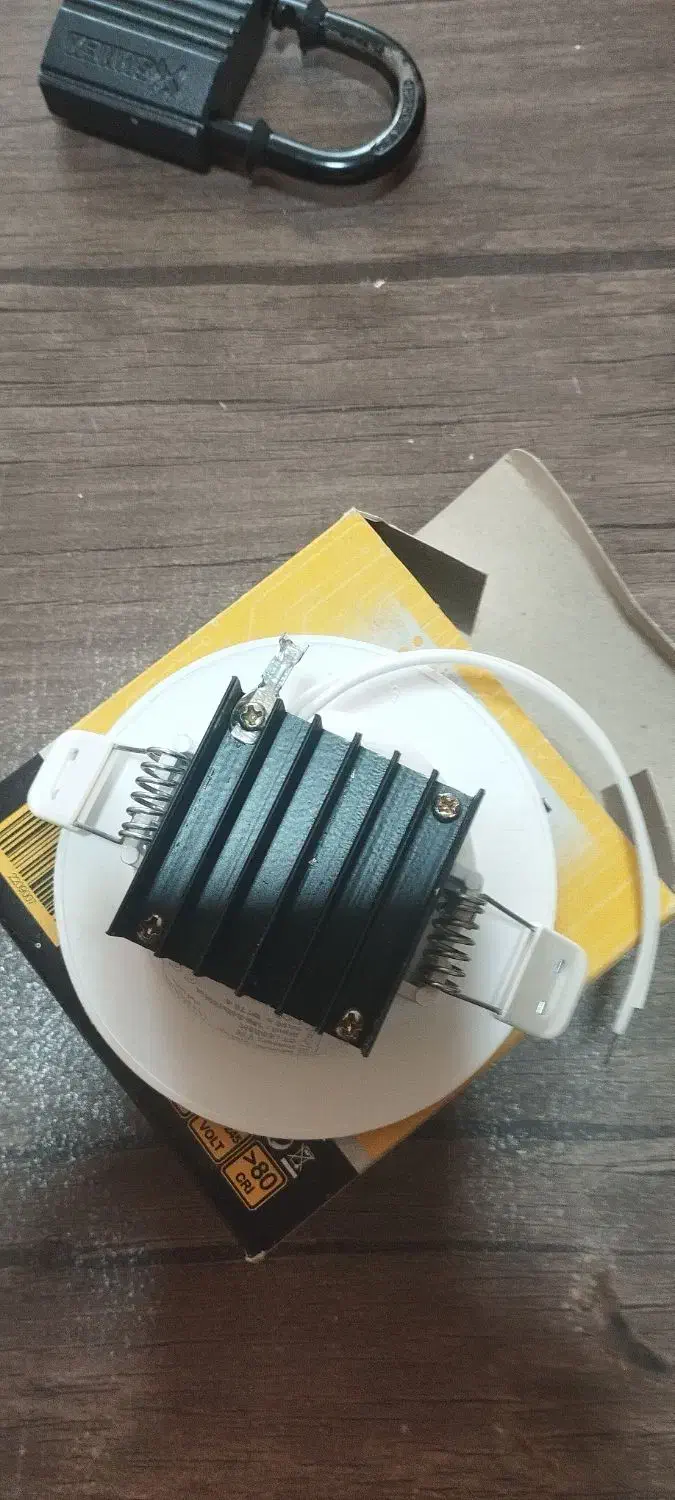 هالوژن توکار 7وات از تولید به مصرف تضمینی ..محدود|لامپ و چراغ|مشهد, شهید آوینی|دیوار