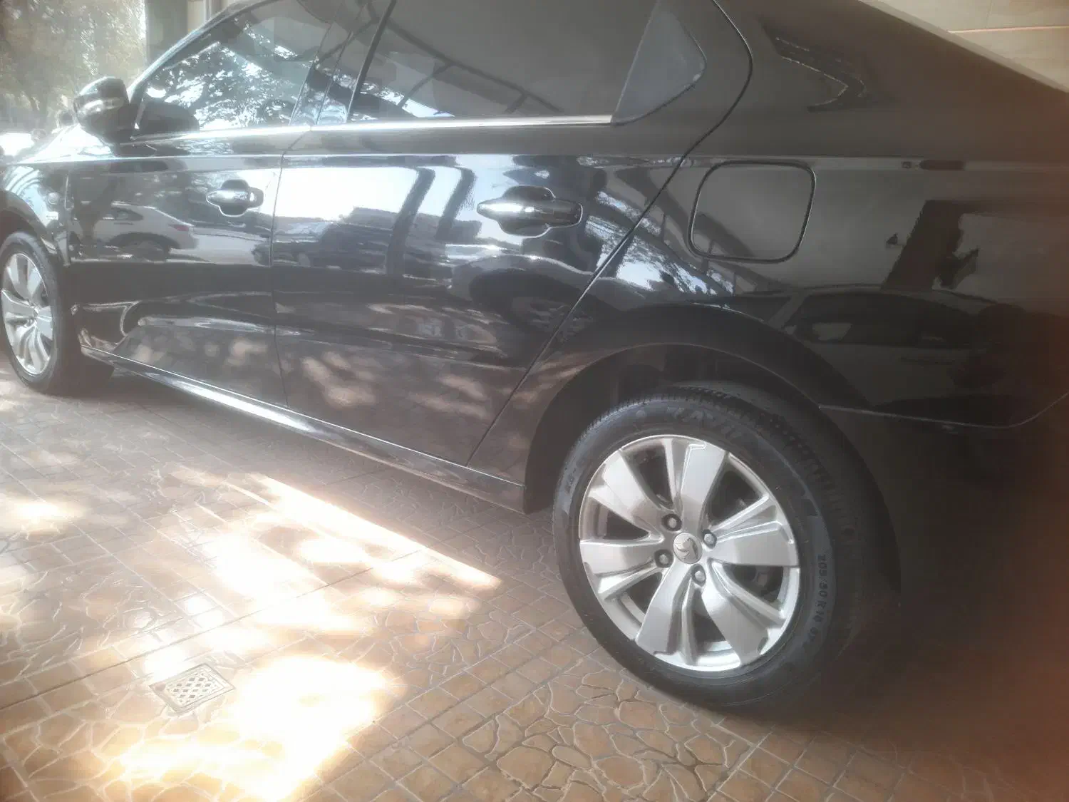 تارا V2 اتوماتیک مشکی|خودرو سواری و وانت|اصفهان, دوطفلان|دیوار