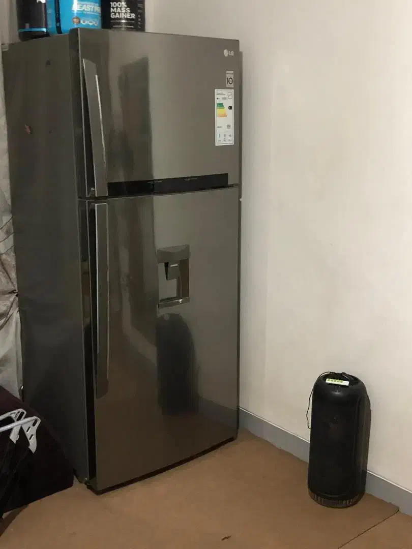 یخچال ال‌جی در حد نو  کارکرد کم و کاملاً سالم|یخچال و فریزر|شیراز, دانشگاه شیراز|دیوار
