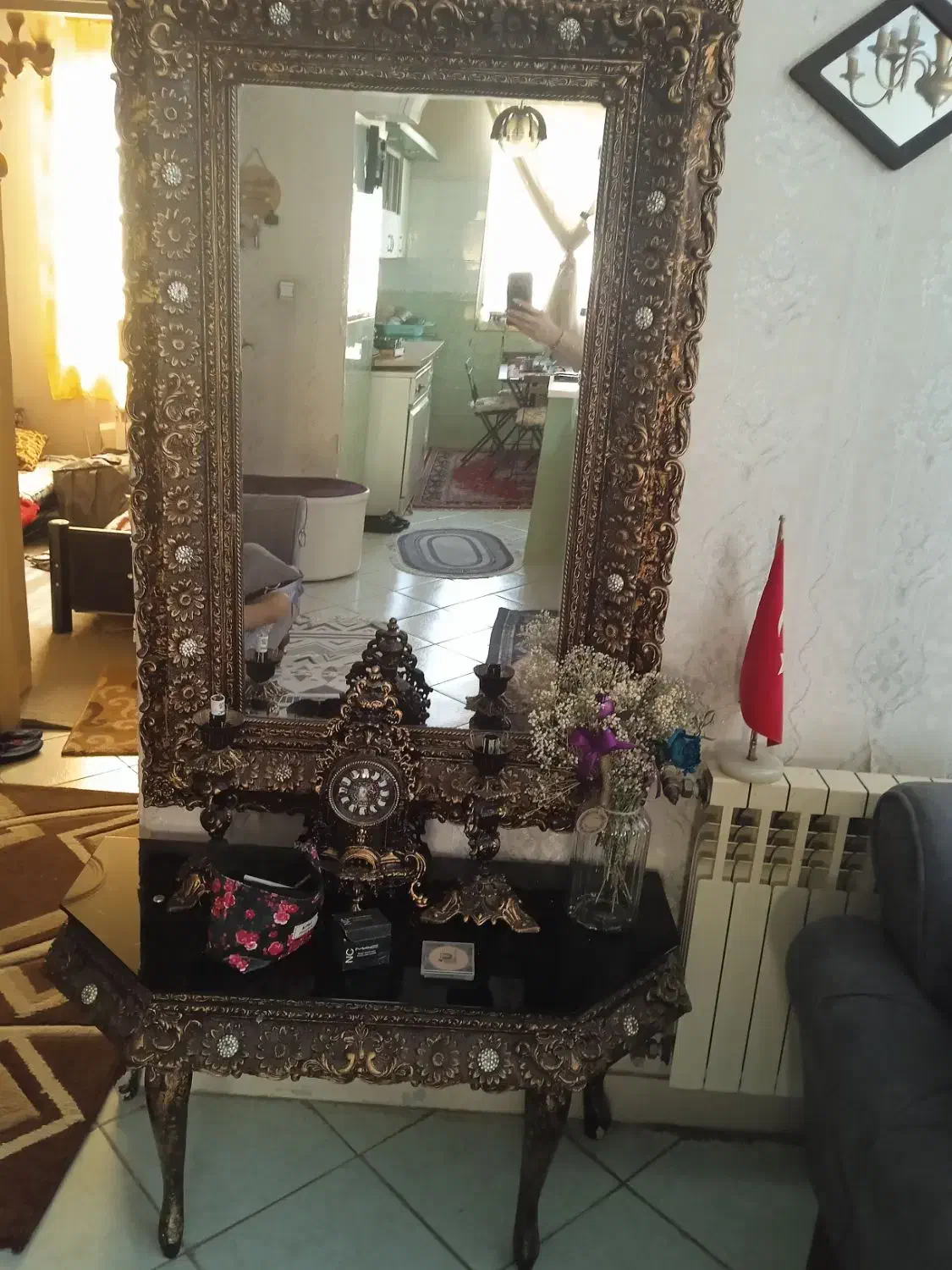 اینه و شمعدان|بوفه، ویترین، کنسول|اندیشه, اندیشه فاز ۵|دیوار