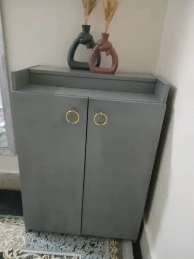 جا کفش خیلی تمیز وسالم به فروش می رسد|جاکفشی، کمد، دراور|فولادشهر, B5|دیوار