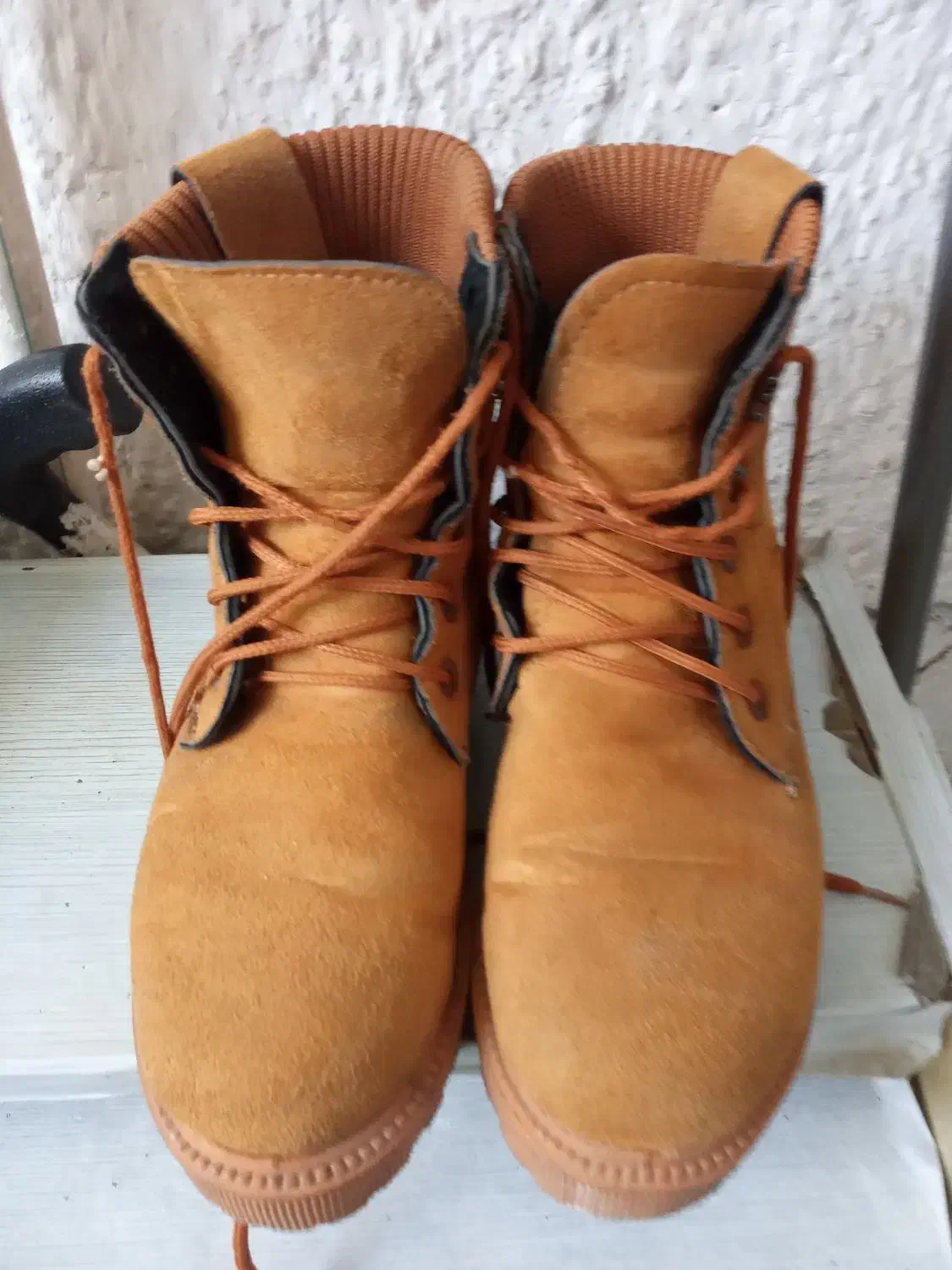 نیم بوت|کیف، کفش، کمربند|آمل, |دیوار