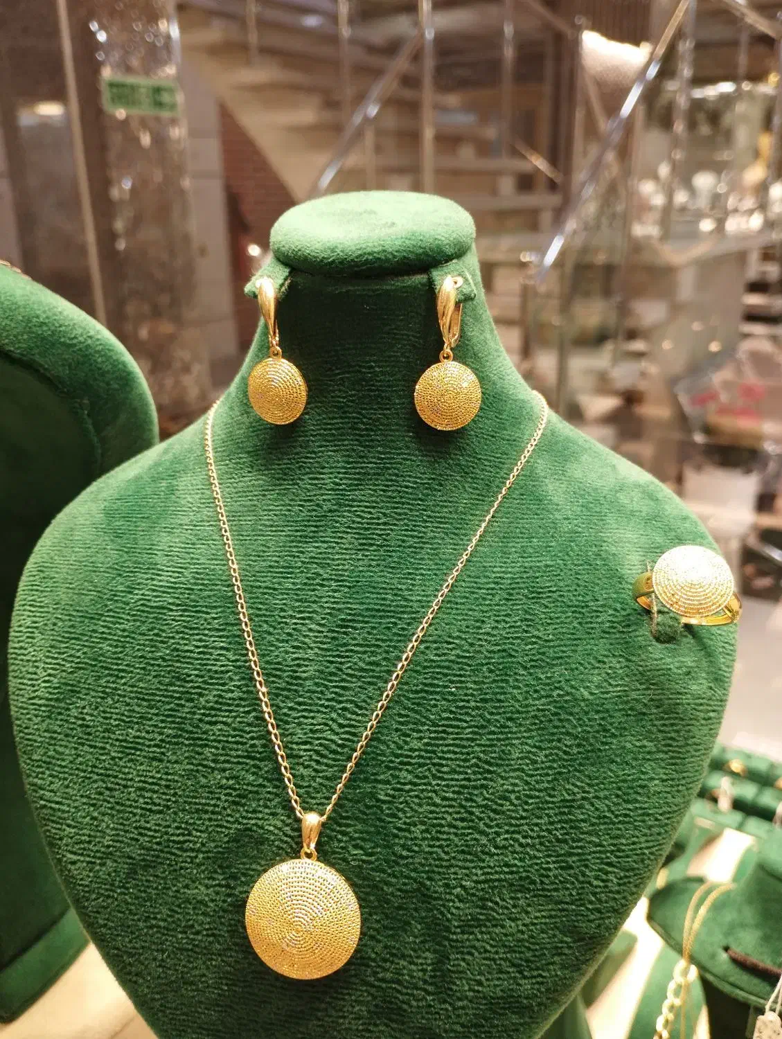 سرویس طلا آوا فقط با 10%|جواهرات|باقرشهر, |دیوار