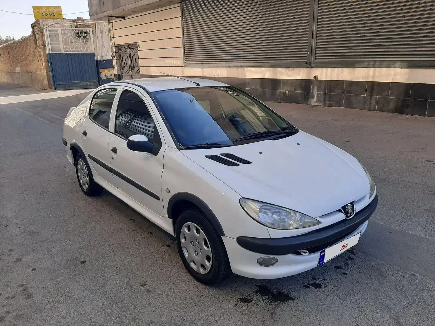 پژو ۲۰۶ صندوقدار v8دریچه سیمی|خودرو سواری و وانت|اصفهان, شهرک صنعتی امیرکبیر (شاپور جدید)|دیوار