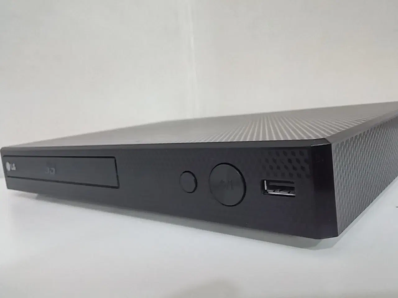 دستگاه بلوری 3D الجی مدل BP 450|پخشکننده DVD و ویدیو|تهران, جوادیه|دیوار