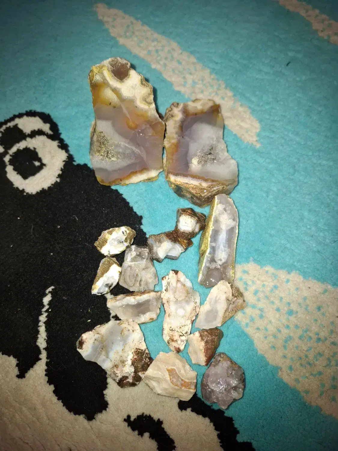 سنگ های عقیق|جواهرات|پردیس, فاز ۳|دیوار