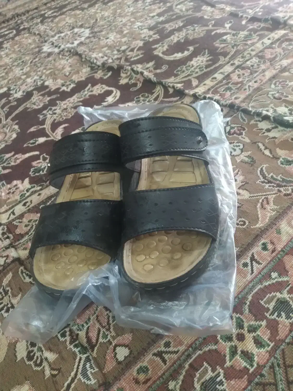 دمپایی‌‌سایز۳۷|کیف، کفش، کمربند|اصفهان, باغ دریاچه|دیوار