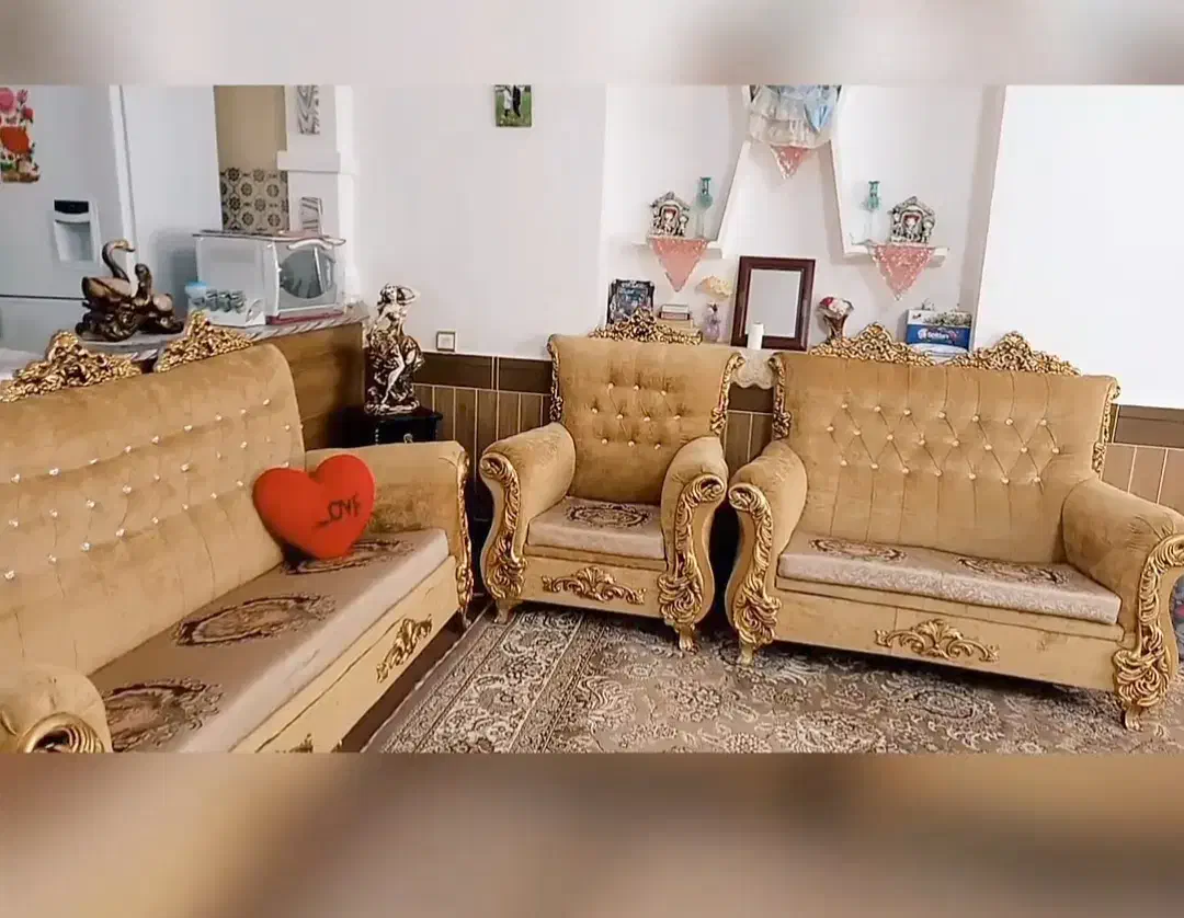 مبل تمیز قیمت مناسب|مبلمان خانگی و میز عسلی|رشتخوار, |دیوار