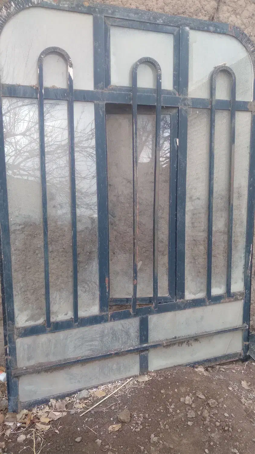 پنچره شیشه ها سالم|مصالح و تجهیزات ساختمان|صفائیه, |دیوار