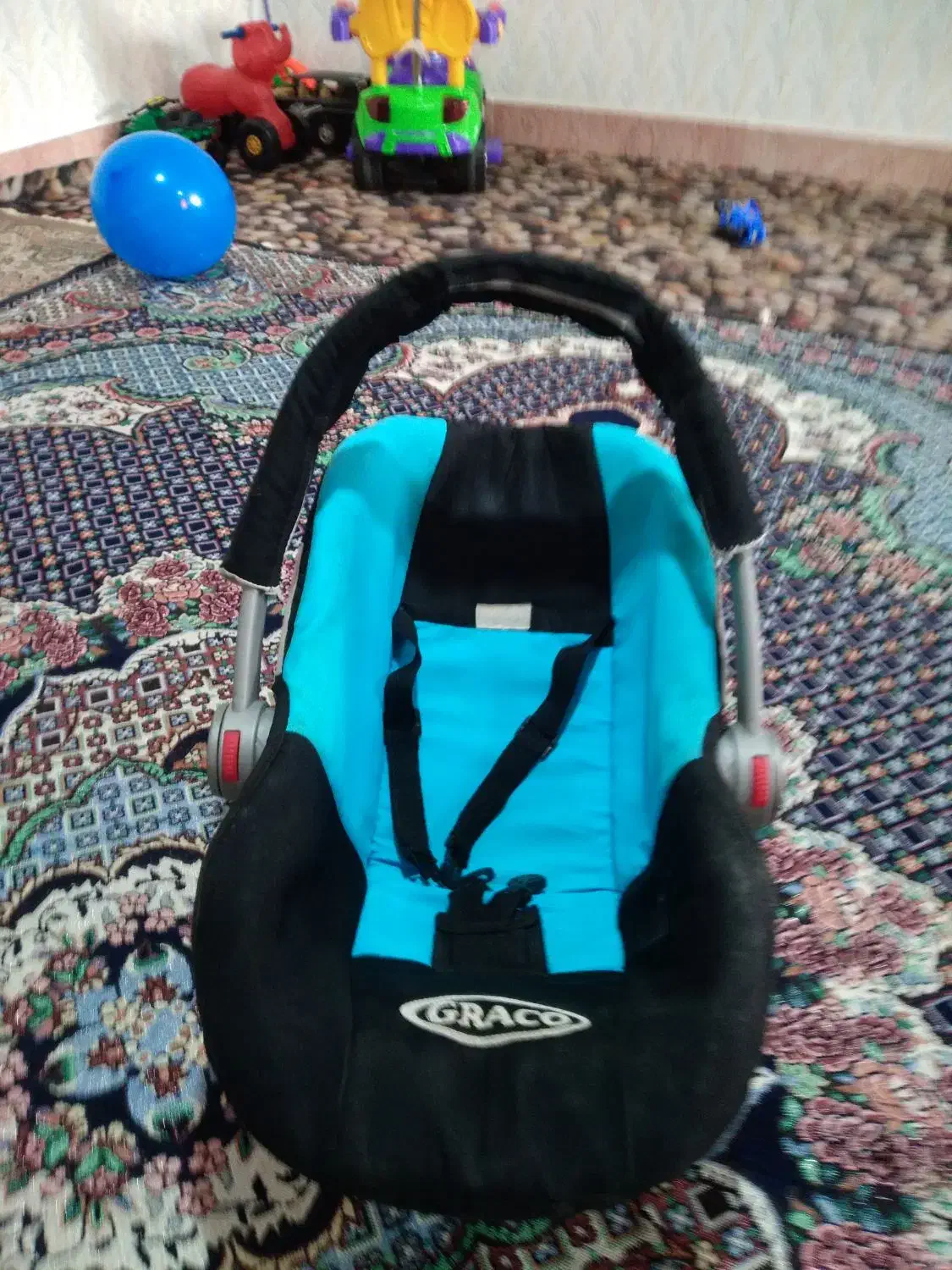 کریر در حد نو|کالسکه و لوازم جانبی|بروجرد, |دیوار