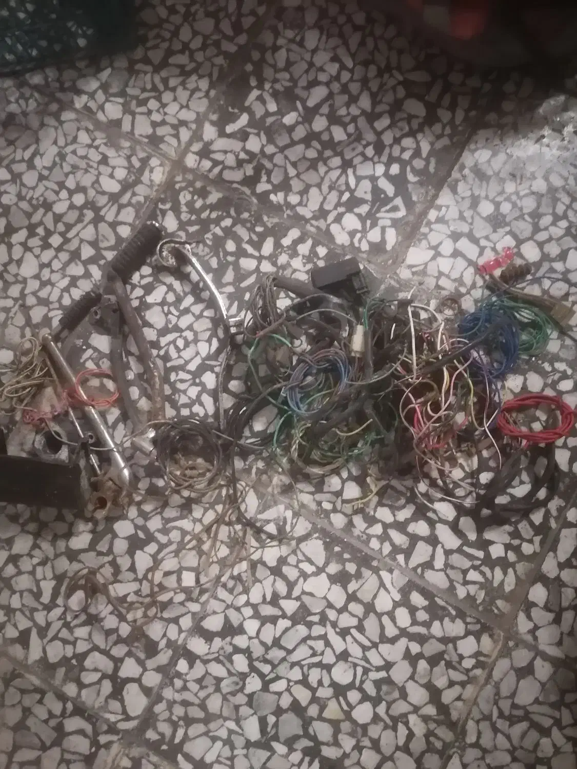 یه مقدار لوازم مختلف|حراج|بندر انزلی, عباس آباد|دیوار