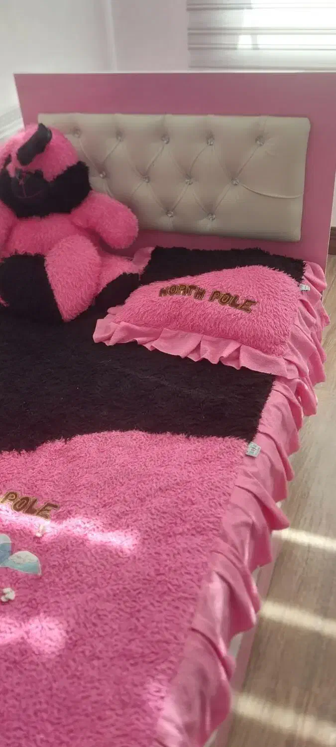 تخت باتشک وروتختی|تخت و سرویس خواب|ملایر, |دیوار