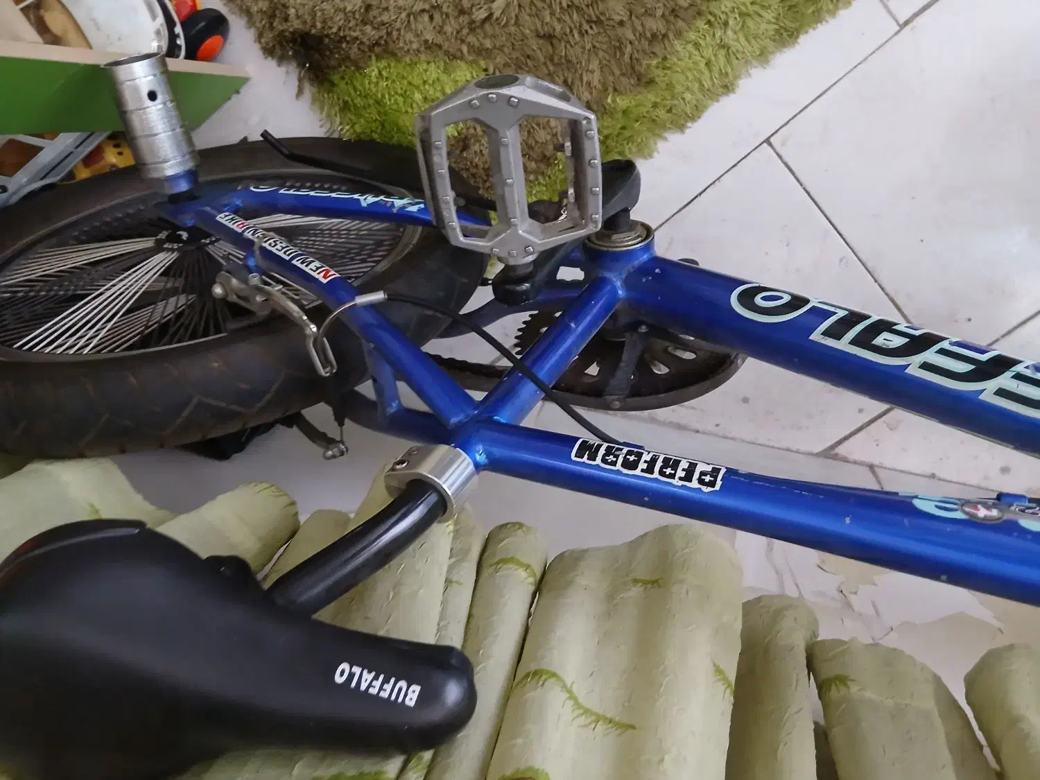 دوچرخه حرفه ای سالم نو کلا خونه بوده|اسباببازی بچه|تهران, شهرک غرب|دیوار