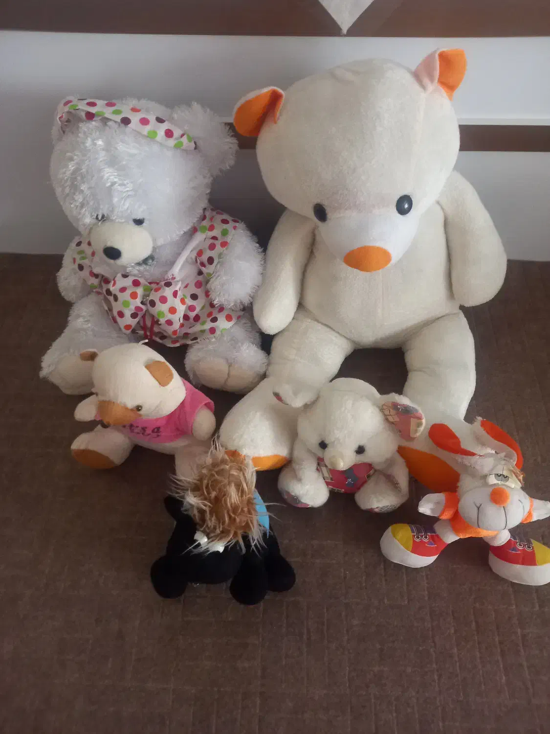 خرس و عروسکها|اسباببازی|خوی, |دیوار