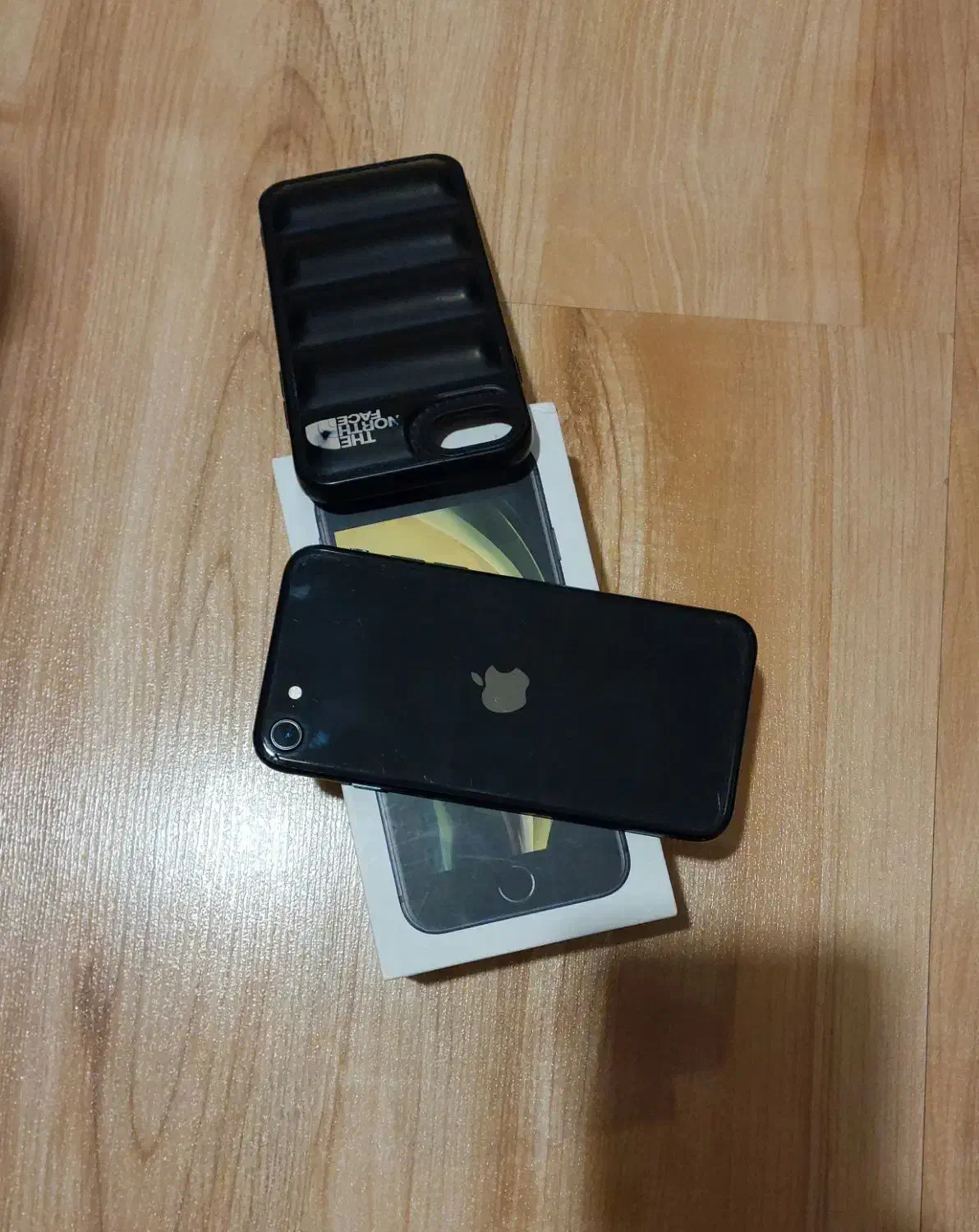 اپل se 2020|موبایل|تهران, پونک|دیوار