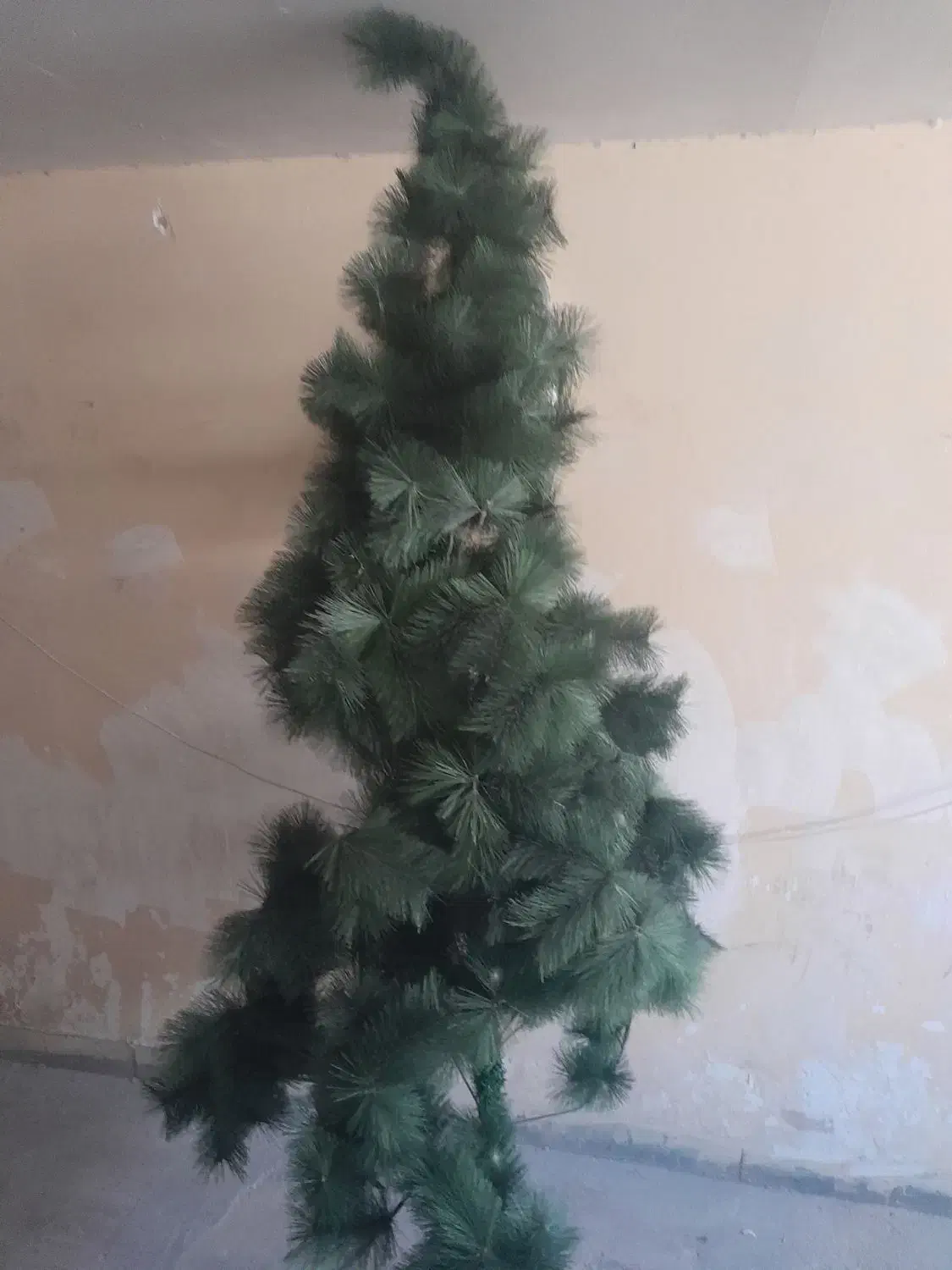 درخچه ‌کریسمس ۱۸۰بلندی|گل مصنوعی|همدان, |دیوار