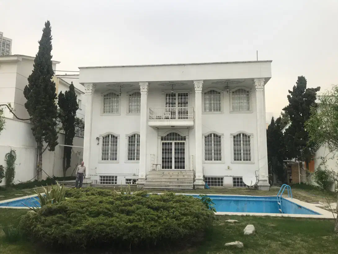 شهرک غرب/۶۷۰ متر ویلای اصیل با بنای دوبلکس|فروش خانه و ویلا|تهران, شهرک غرب|دیوار