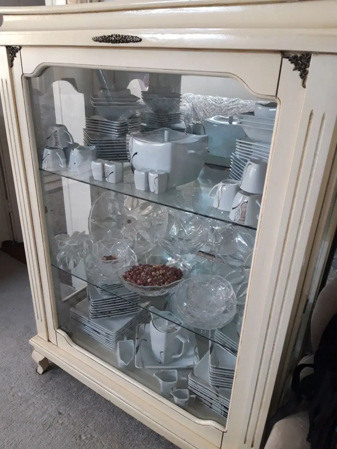 بوفه|بوفه، ویترین، کنسول|کرج, ساسانی (قلمستان)|دیوار