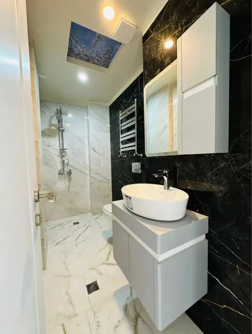 ۱۲۰متر ۲ خواب نوساز فلکه اول تهرانپارس