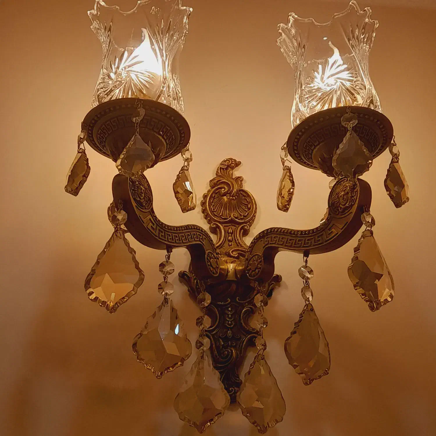 دیوارکوب مدل ورساچه|لوستر و چراغ آویز|تهران, زرگنده|دیوار