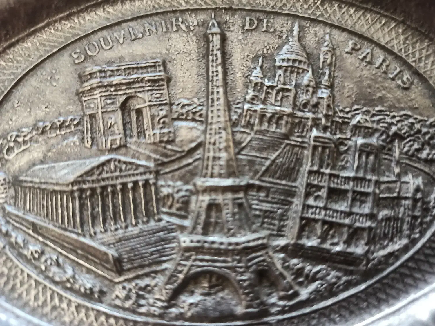 جاسیگاری (قدیمی)گلکسیونی|کلکسیون اشیاء عتیقه|دامغان, |دیوار