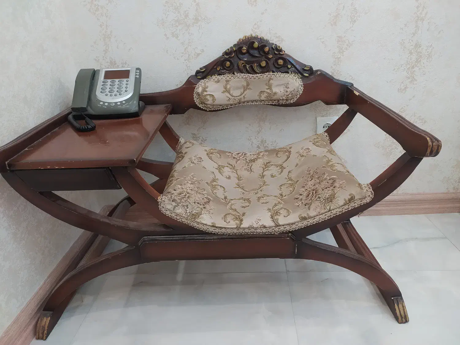 میز تلفن چوبی|میز تلفن|میانه, |دیوار