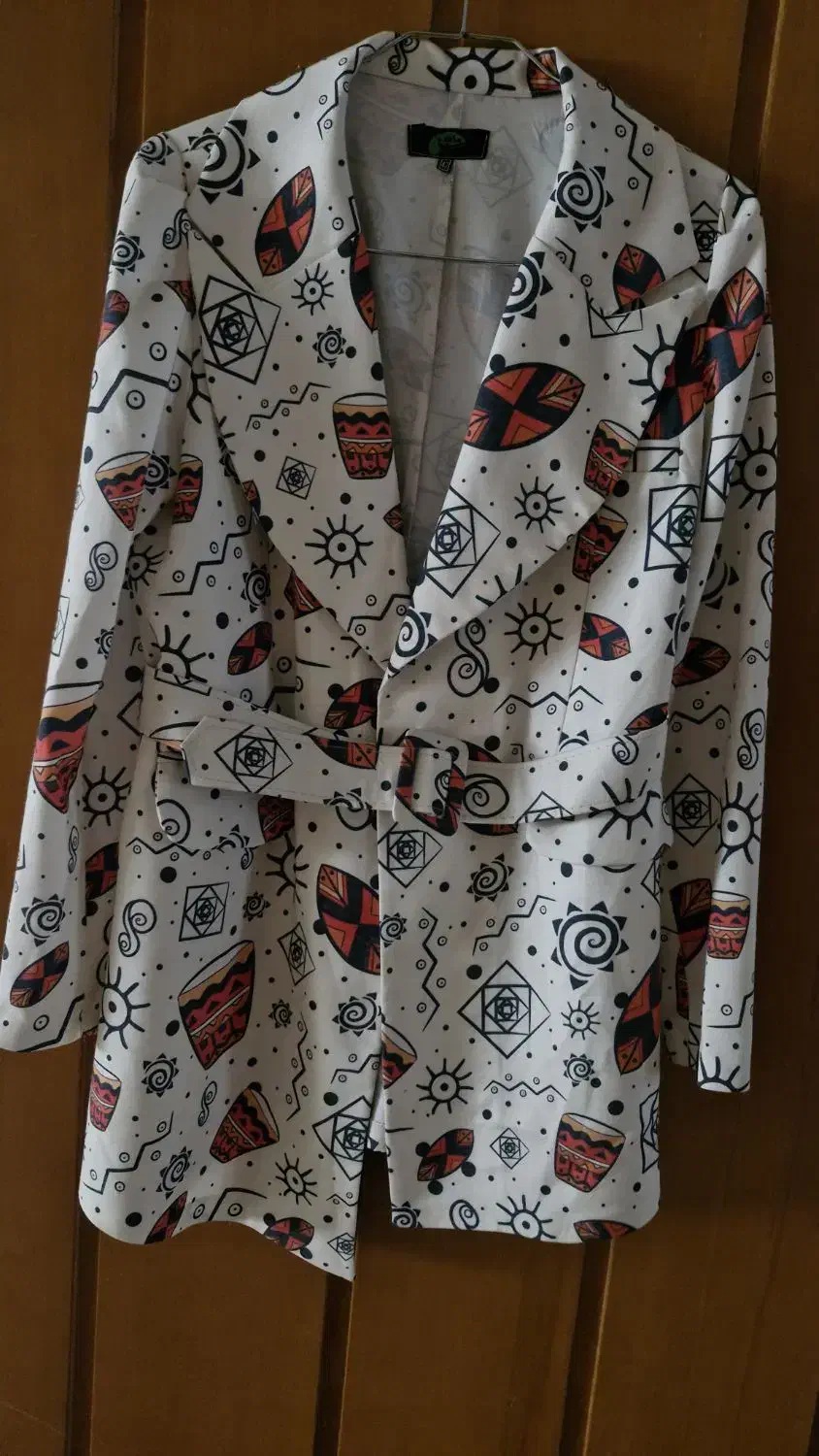 مانتو نو|لباس|مشهد, دانشجو|دیوار