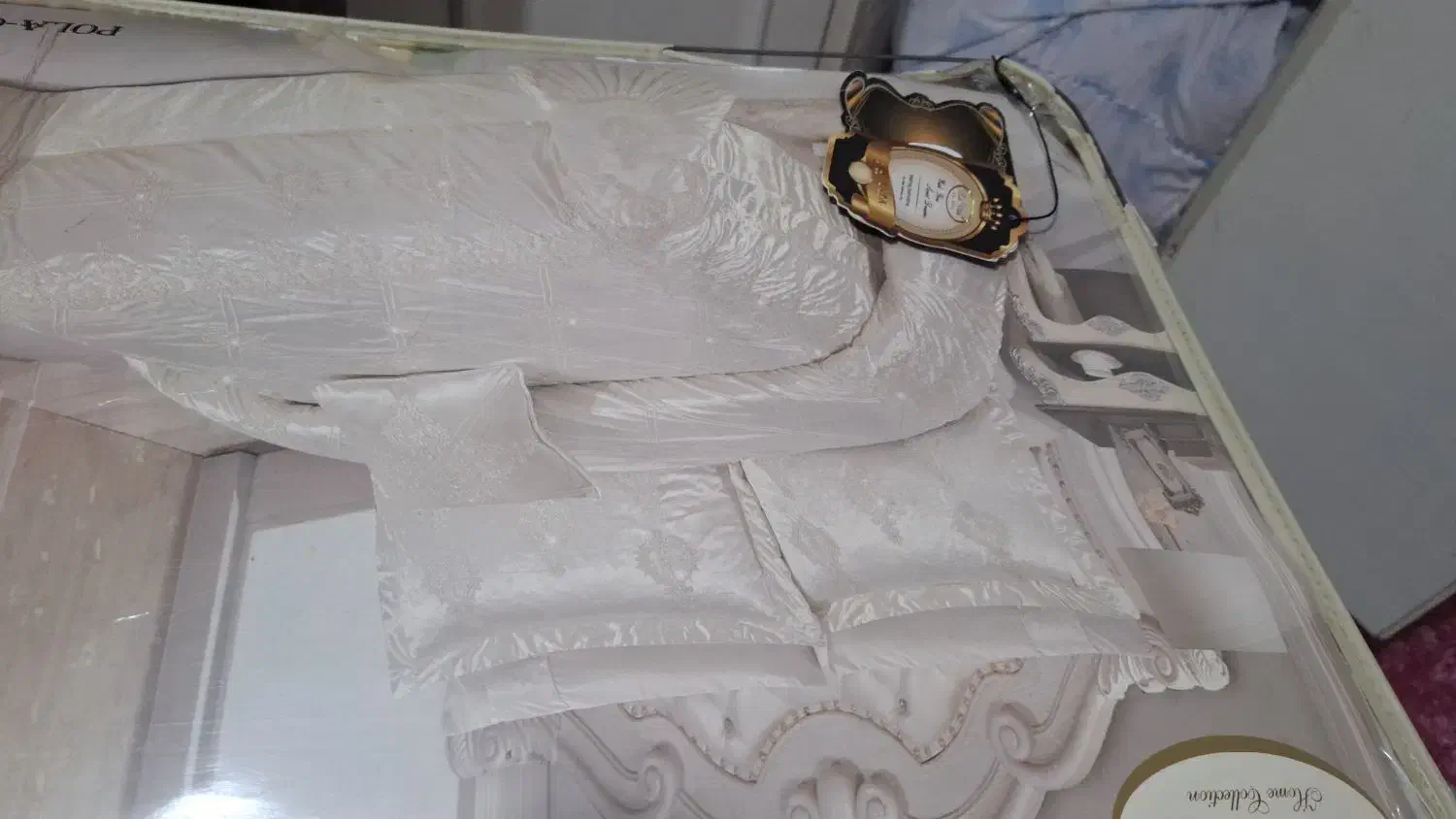 رو تختی اکبند مناسب هدیه|رختخواب، بالش، پتو|بندر انزلی, کوی آزادگان|دیوار