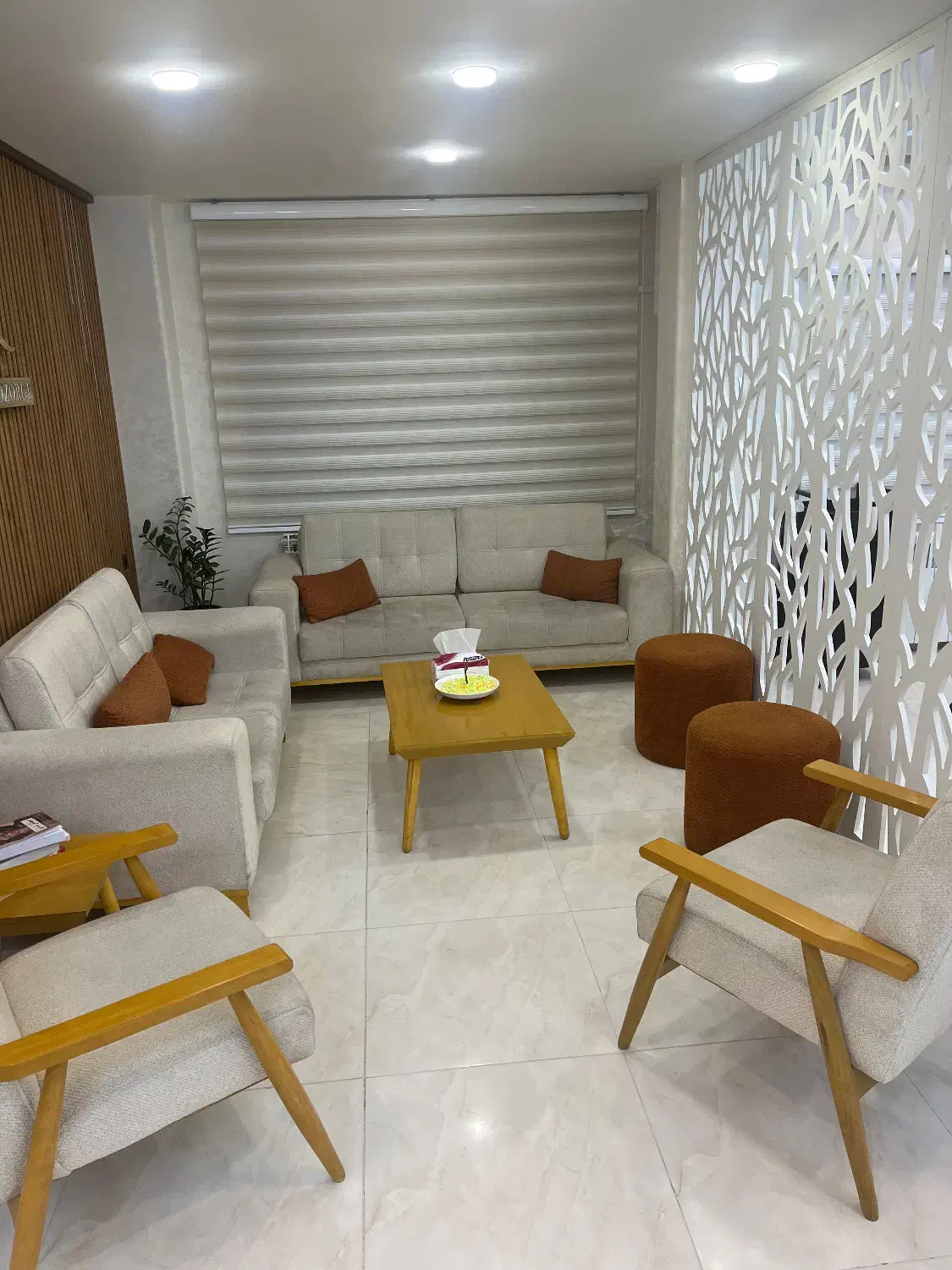 مبلمان اداری کاملا سالم|مبلمان اداری|تهران, حکمت|دیوار