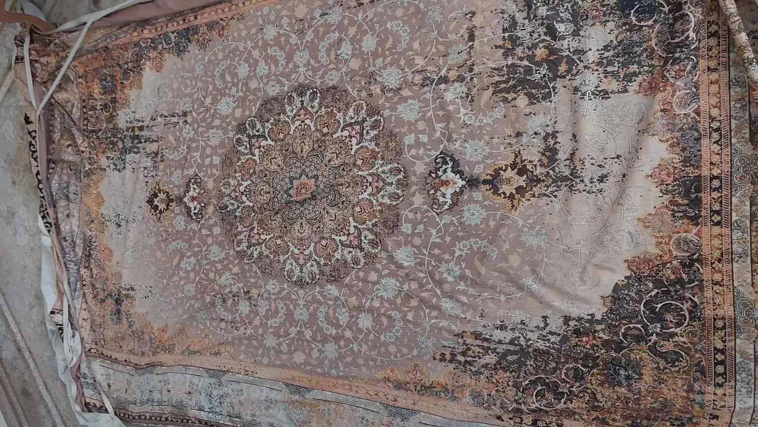 سه عدد روفرشی دوتا ۶متری کش دار یک عدد ۱۲متری مخمل|روفرشی|همدان, |دیوار