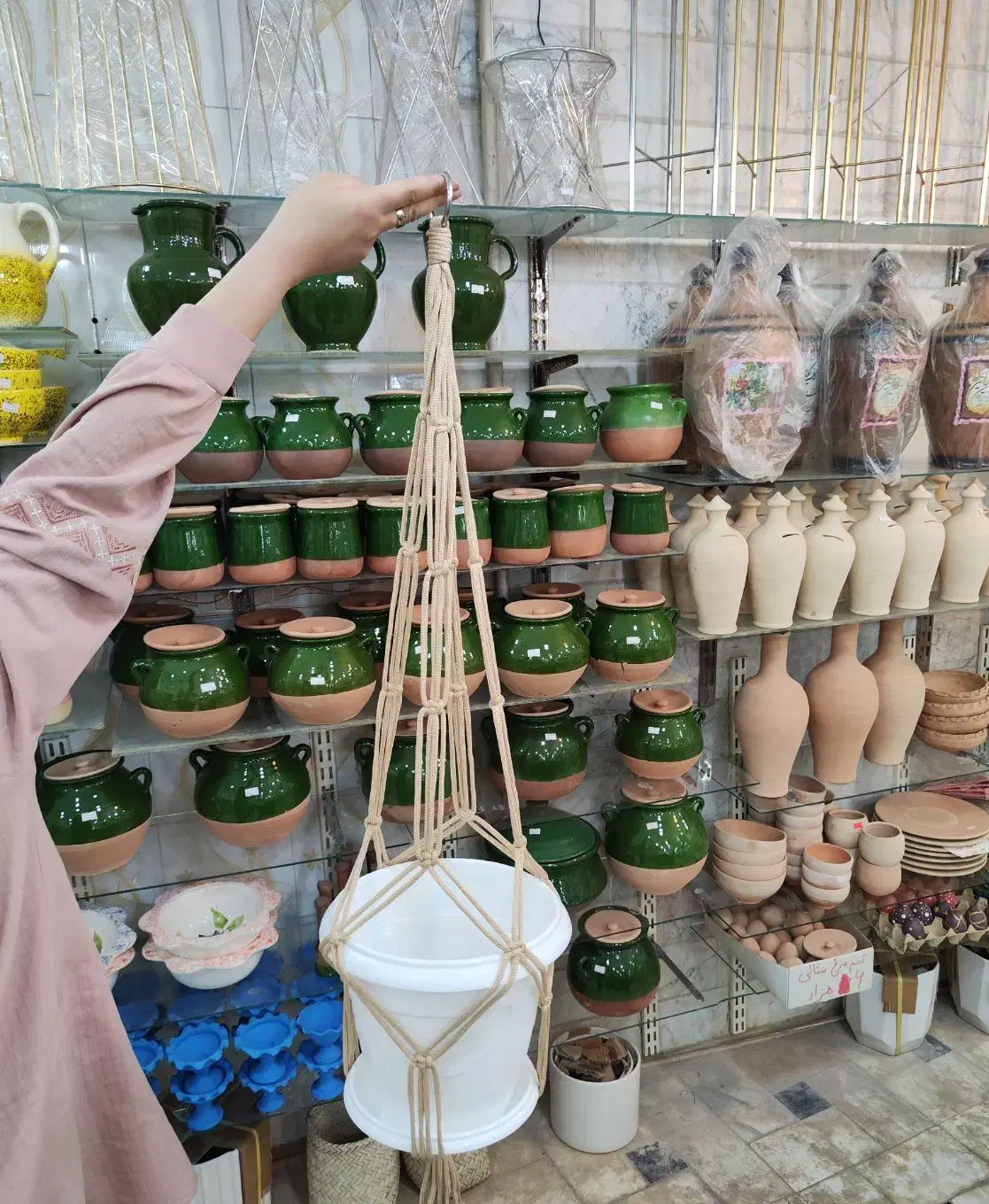 آویز گلدان نگهدارنده گلدان استند دیفن آگلونما پتوس|صنایع دستی و سایر لوازم تزئینی|قم, ولیعصر|دیوار