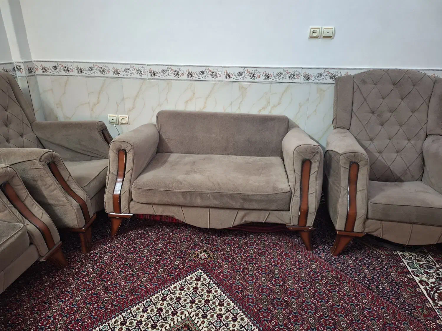 مبل راحتی تر و تمیز در حد|مبلمان خانگی و میز عسلی|زنجان, |دیوار