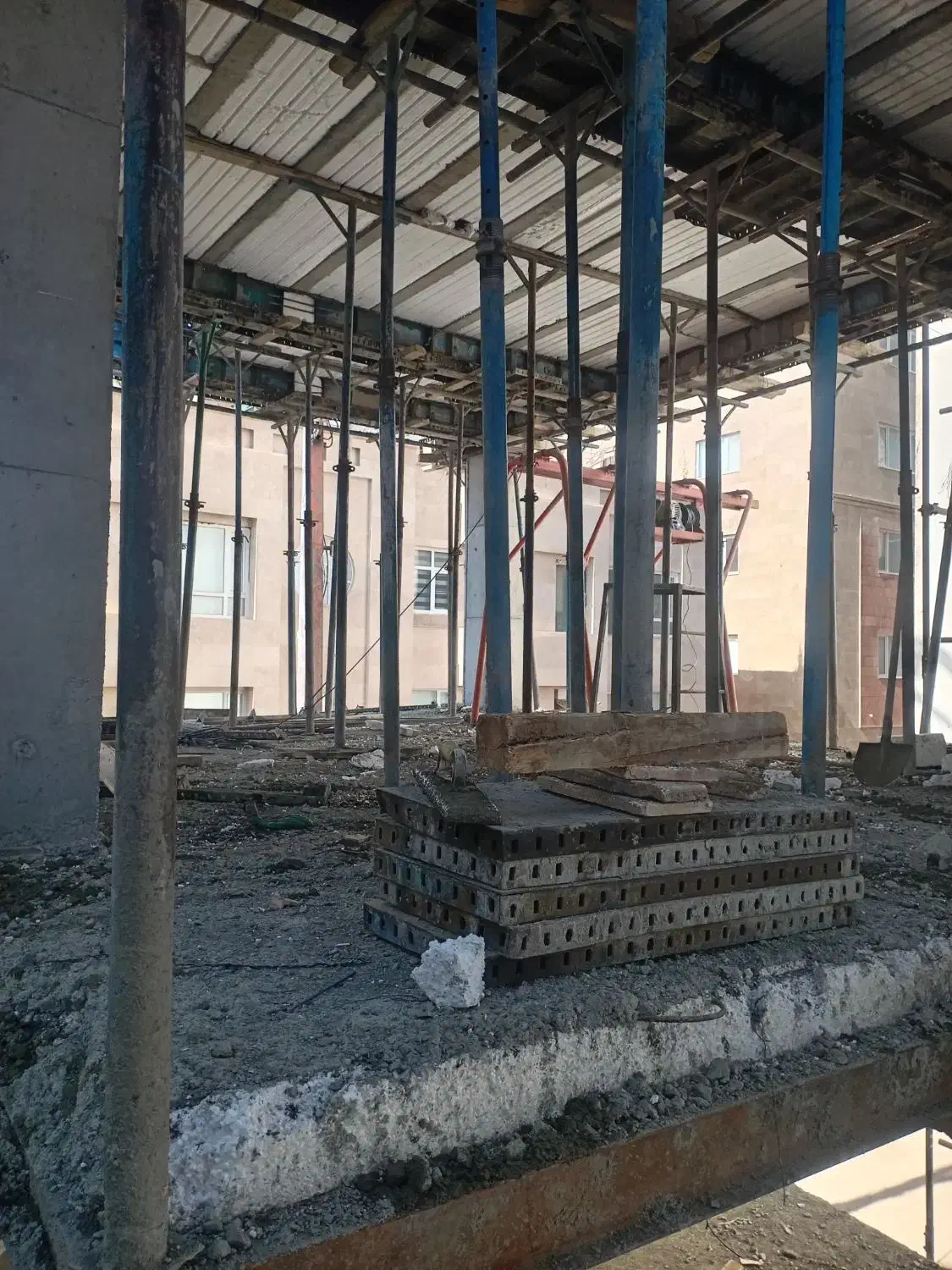 آرماتوربندی اسکلت بتن|استخدام معماری، عمران و ساختمانی|سبزوار, عظیمیان|دیوار