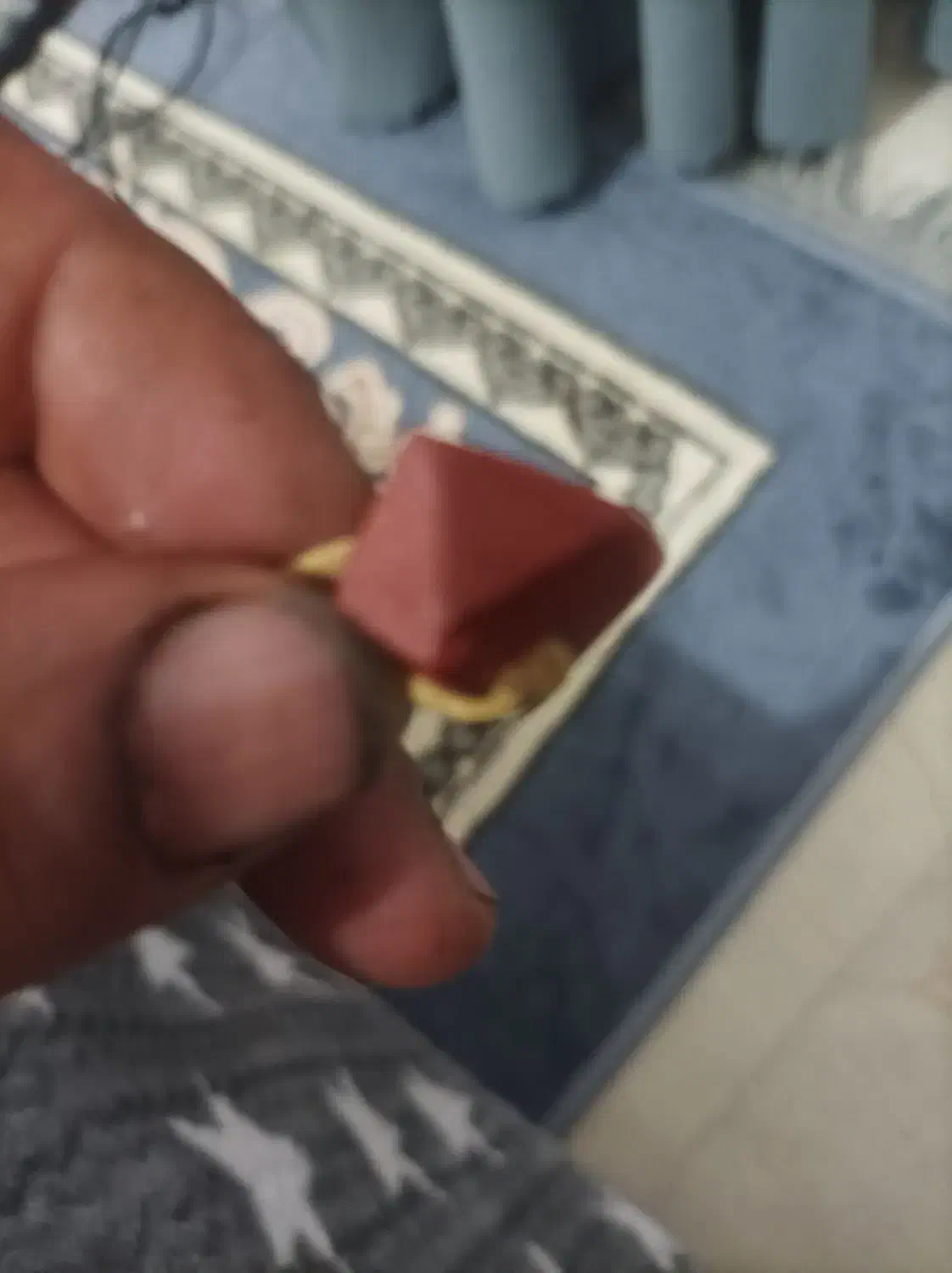 سنگ هبهات سرخ|جواهرات|شهرکرد, |دیوار