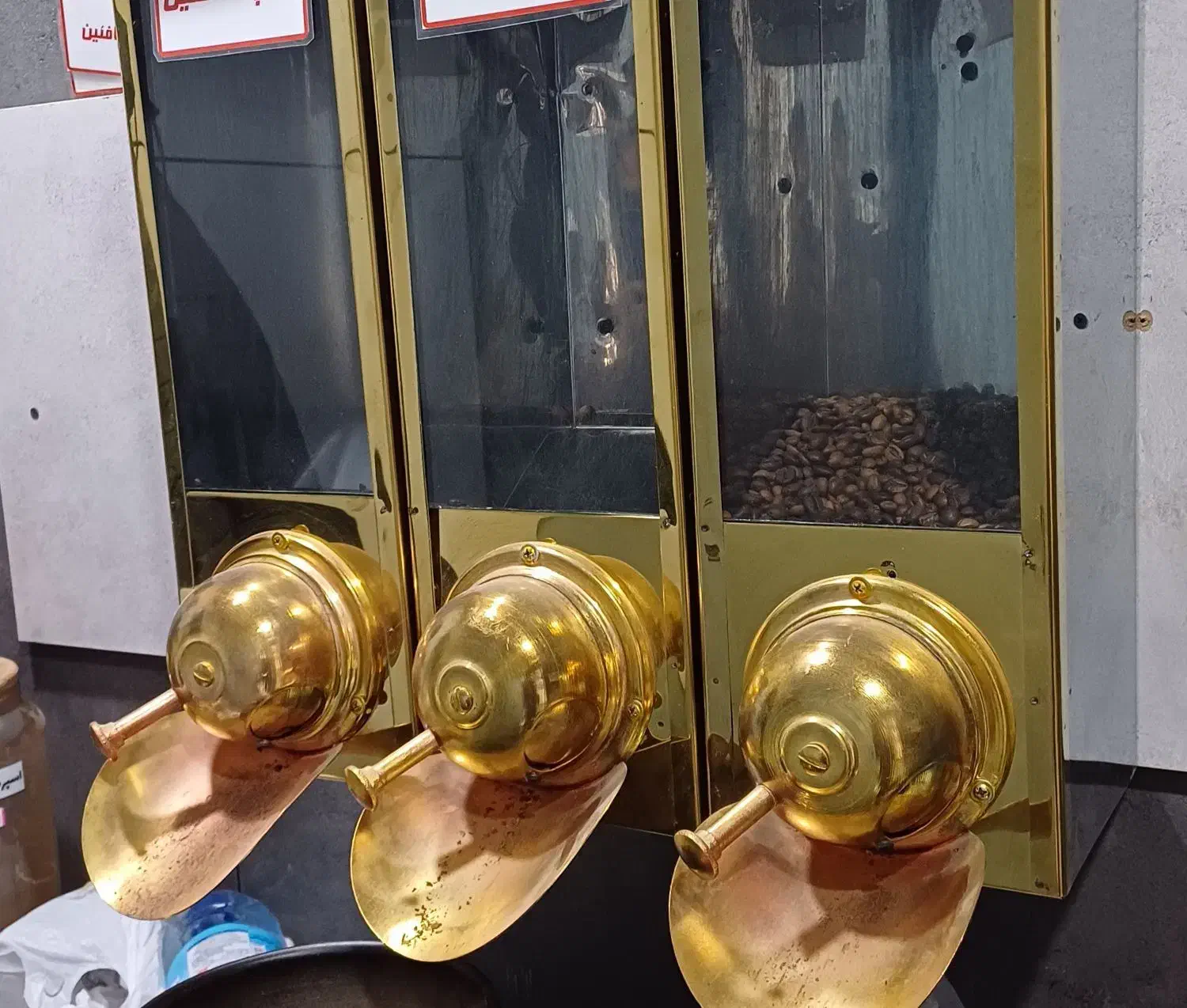 سیلو قهوه|کافی‌شاپ و رستوران|تربت جام, بیست متری منبع آب|دیوار