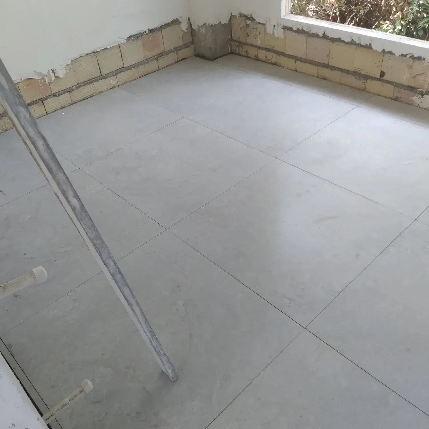 خدمات سرامیک و سیمانکاری و موزاییک|خدمات پیشه و مهارت|رشت, پسیخان|دیوار