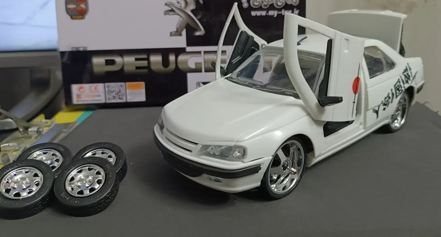 پژو پارس و ۴۰۵ اسپرت اسباب بازی|اسباب‌‌بازی|قم, ارم|دیوار