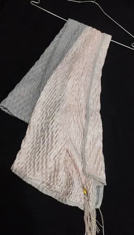 شال|لباس|میانه, |دیوار