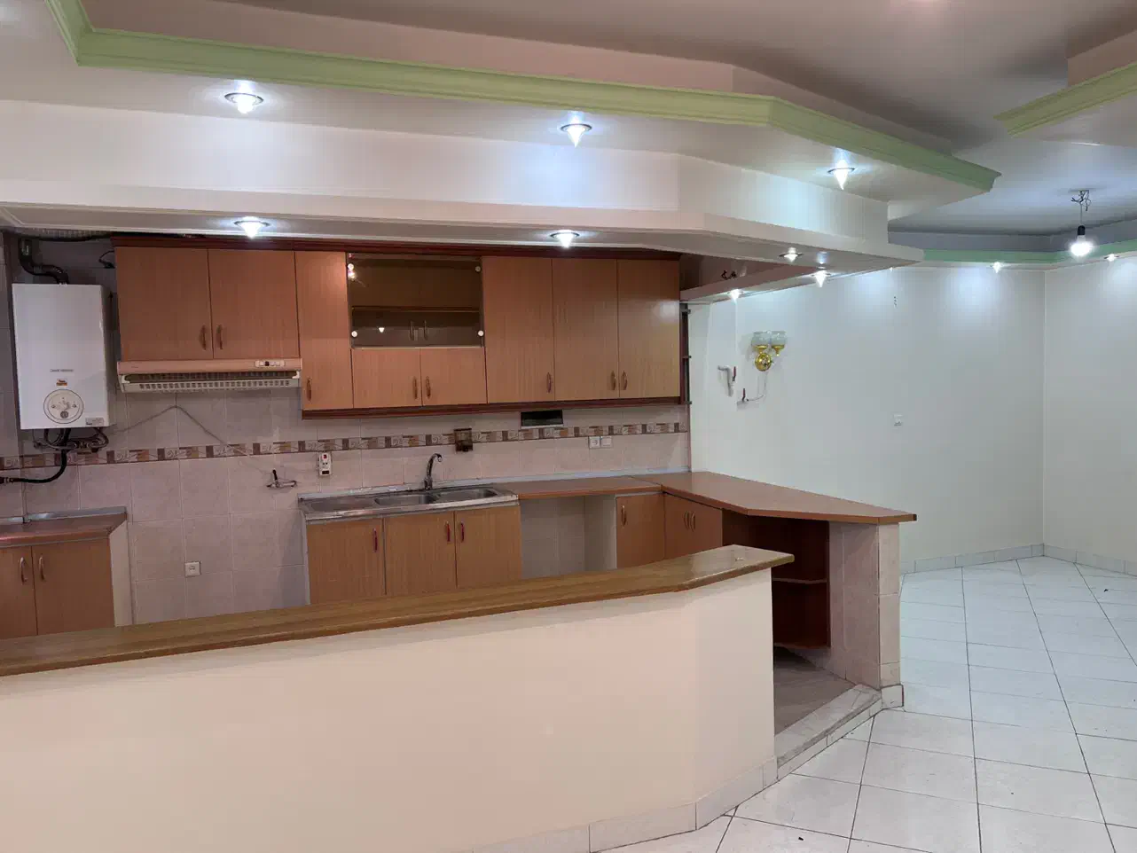 ۶۵ متری/۱۶ متری اول جنوبی/زوج یا مجرد موجه خانم