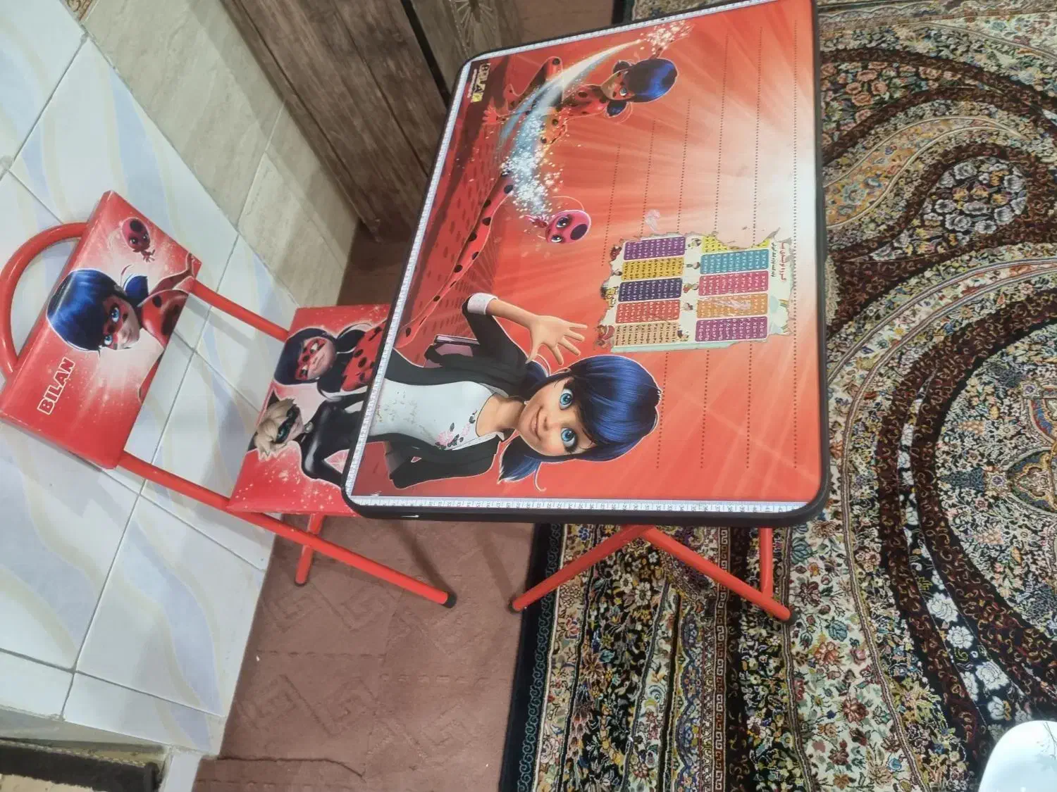 میز صندلی کودک برای درس|تخت و صندلی بچه|نسیم‌شهر, |دیوار