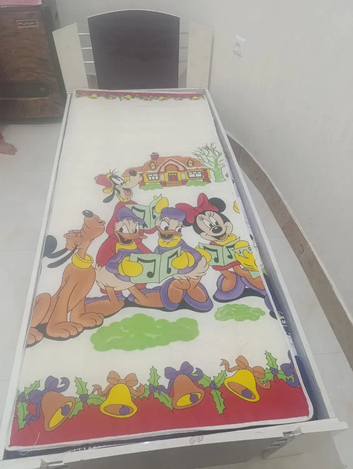 تخت نوجوان همراه تشک تخت|تخت و سرویس خواب|شاندیز, |دیوار