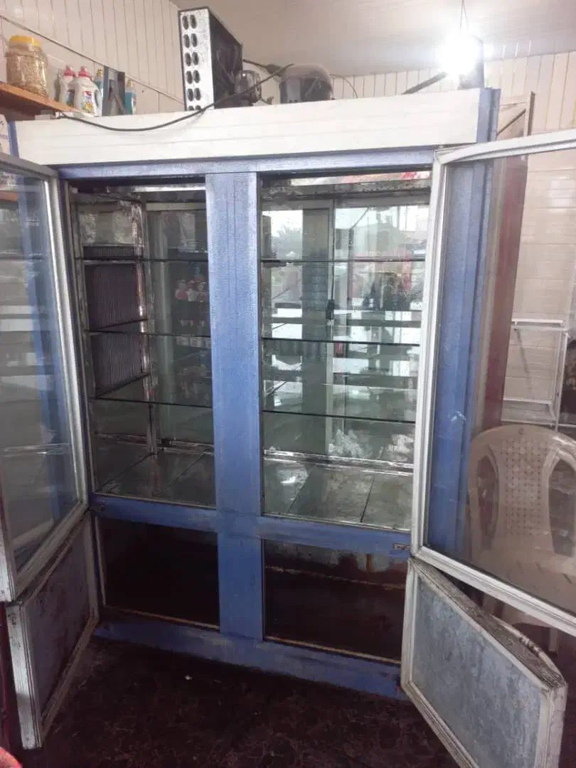 یخچال ویترینی ایستاده|فروشگاه و مغازه|لنگرود, |دیوار